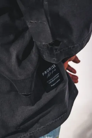 OVERSIZED PROMISE BLACK DESTROYED MAX